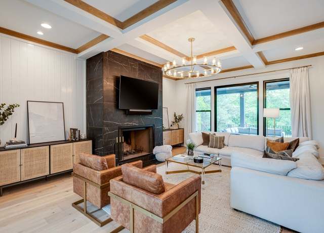 Property at 1526 Lipscomb Dr, Brentwood, TN 37027, 6 beds, 6 baths