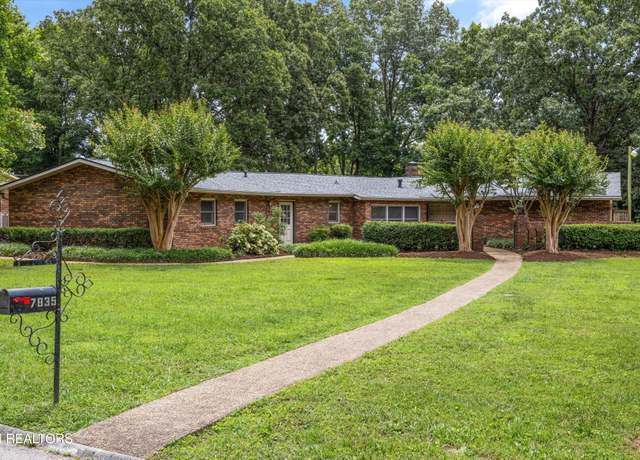 Property at 7935 Cranley Rd, Powell, TN 37849, 3 beds, 2.5 baths