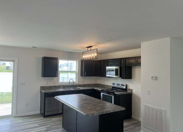Property at 259 Hollandale Rd, La Vergne, TN 37086, 4 beds, 2.5 baths