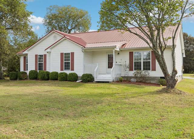 Property at 3535 Highway 431, Columbia, TN 38401, 4 beds, 2 baths
