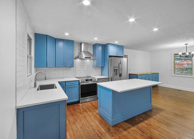 Property at 528 Achievement Dr, Nashville, TN 37209, 3 beds, 2 baths