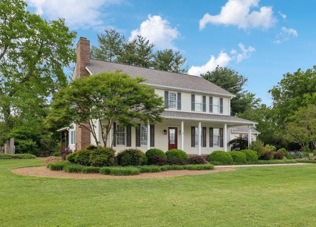 Property at 616 River Rock Blvd, Murfreesboro, TN 37128, 3 beds, 2.5 baths