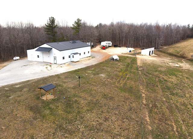 Property at 5132 Sulphur Creek Rd, Big Sandy, TN 38221, 3 beds, 1 bath