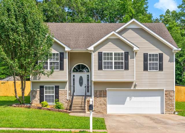Property at 1476 Mutual Dr, Clarksville, TN 37042, 4 beds, 3 baths