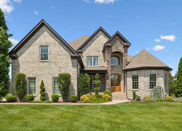 Property at 3317 Clovercroft Dr, Murfreesboro, TN 37130, 5 beds, 4 baths