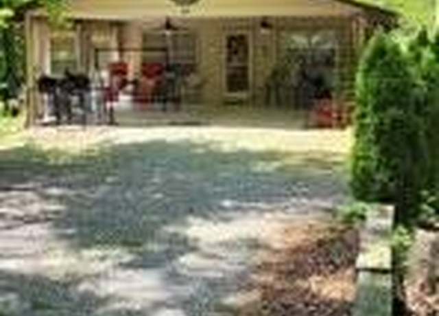 Property at 410 Owenwood Dr, Sevierville, TN 37876, 2 beds, 2 baths