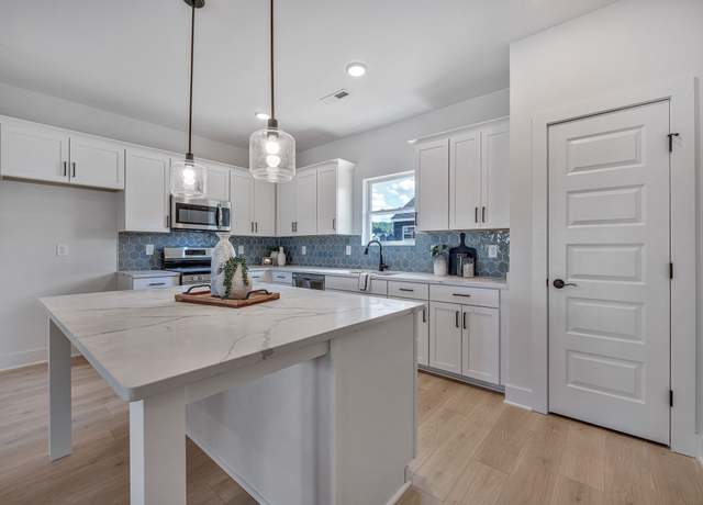 Property at 511 Mantes Aly, Hendersonville, TN 37075, 3 beds, 3 baths