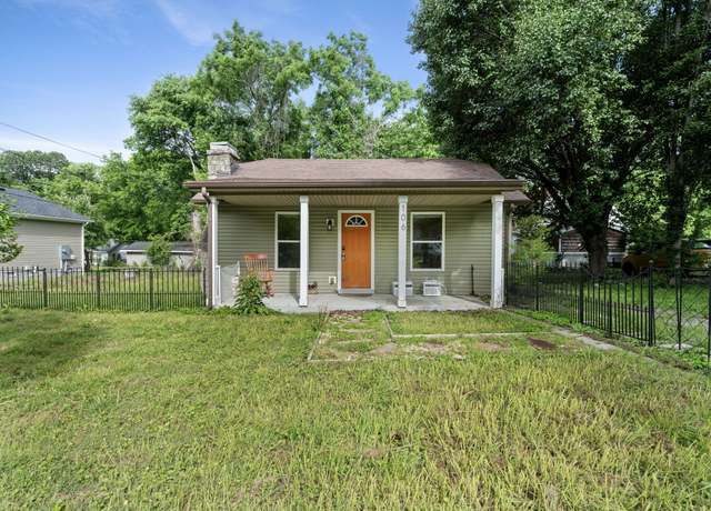 Property at 106 Edmondson Ferry Rd, Clarksville, TN 37040, 2 beds, 1 bath