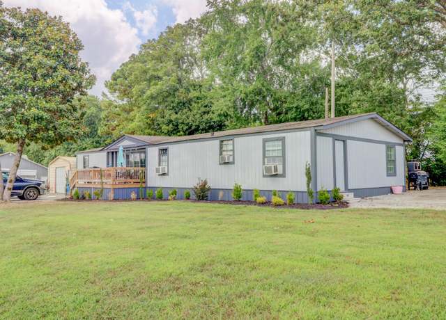 Property at 2674 New Tullahoma Hwy, Manchester, TN 37355, 5 beds, 2 baths