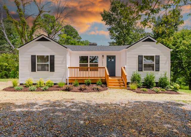 Property at 1646 Pleasant Grove Rd, Westmoreland, TN 37186, 3 beds, 2 baths