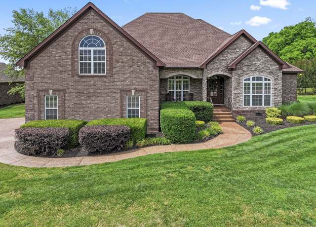 Property at 804 Harrisburg Ln, Mount Juliet, TN 37122, 5 beds, 4 baths