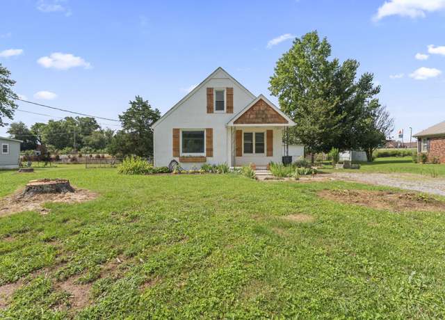Property at 139 Clearview Dr, Mcminnville, TN 37110, 3 beds, 1 bath