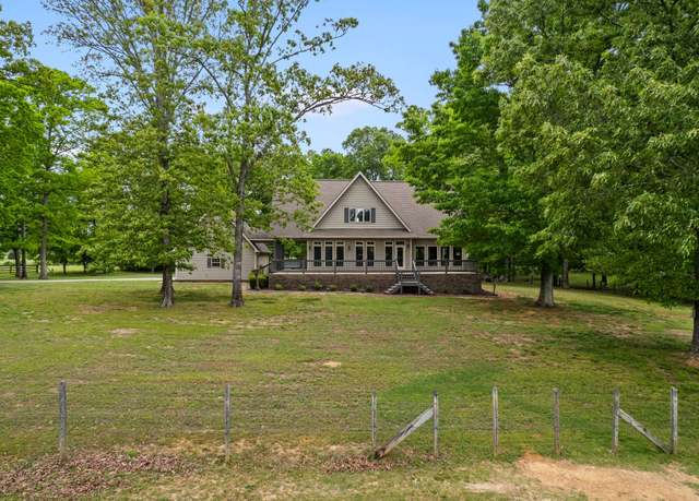 Property at 401 County Road 432, Killen, AL 35645, 4 beds, 3.5 baths