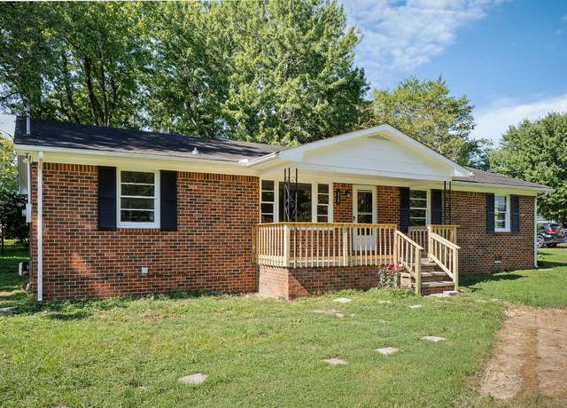 Property at 235 Meadowbrook Dr, Smithville, TN 37166, 3 beds, 1.5 baths