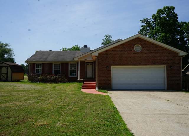 Property at 220 Millstone Cir, Clarksville, TN 37042, 3 beds, 2 baths