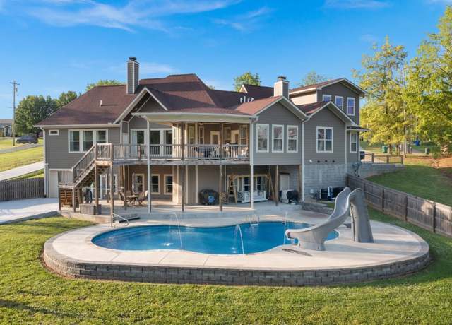 Property at 505 Calista Rd, White House, TN 37188, 5 beds, 3.5 baths