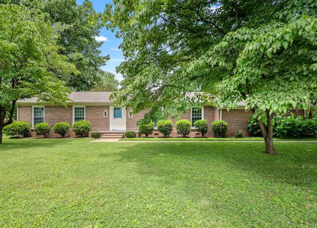 Property at 1002 Sunset Ave, Murfreesboro, TN 37129, 3 beds, 2 baths