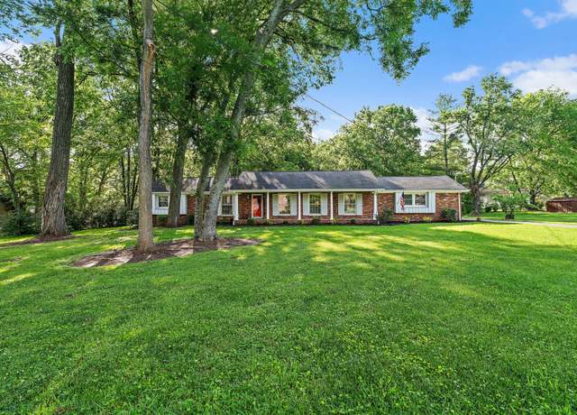 Property at 1518 Lipscomb Dr, Brentwood, TN 37027, 3 beds, 2.5 baths