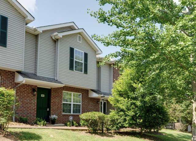 Property at 104 Waterview Dr, Hendersonville, TN 37075, 2 beds, 2.5 baths