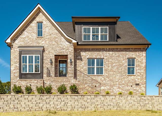 Property at 339 Raintree Dr, Hendersonville, TN 37075, 3 beds, 3.5 baths
