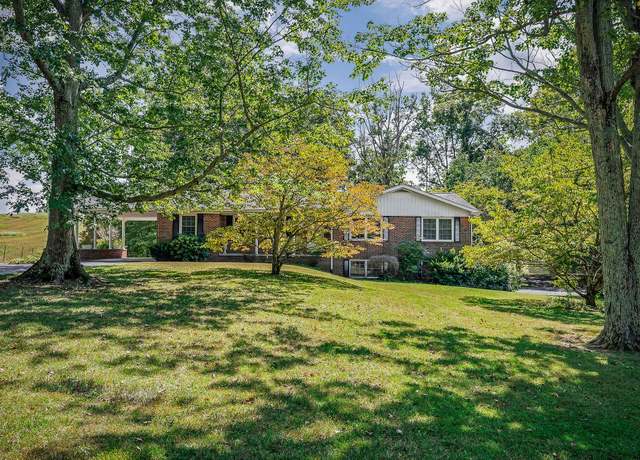 Property at 5036 Pendergrass Rd, Byrdstown, TN 38549, 3 beds, 2 baths