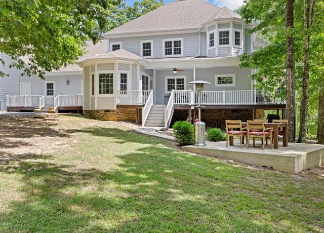 Property at 2168 Bluff View Dr, Dunlap, TN 37327, 5 beds, 3.5 baths