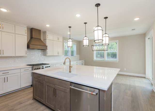 Property at 7002 Thunderhead Way, Spring Hill, TN 37174, 4 beds, 3.5 baths