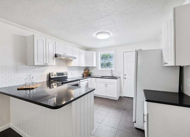 Property at 315 37th Ave N, Nashville, TN 37209, 4 beds, 3 baths