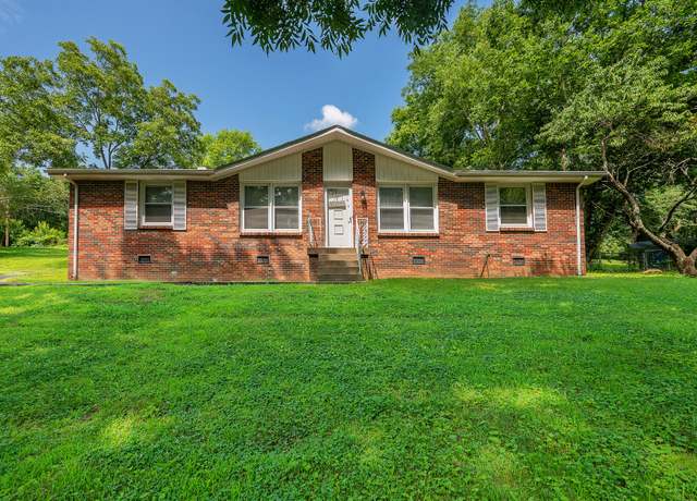 Property at 332 Old Dunbar Cave Rd, Clarksville, TN 37043, 3 beds, 1.5 baths