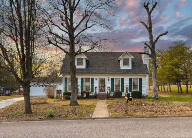 Property at 1311 Glenoaks Rd, Shelbyville, TN 37160, 3 beds, 2 baths