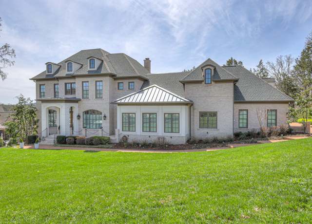 Property at 305 Lockhart Ct, Franklin, TN 37069, 6 beds, 7 baths