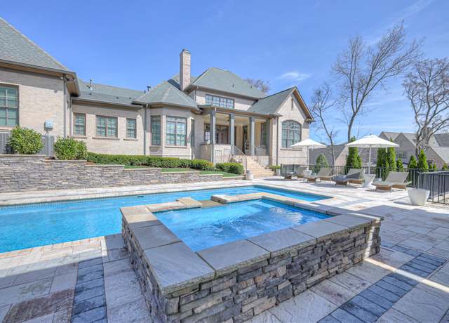Property at 305 Lockhart Ct, Franklin, TN 37069, 6 beds, 7 baths