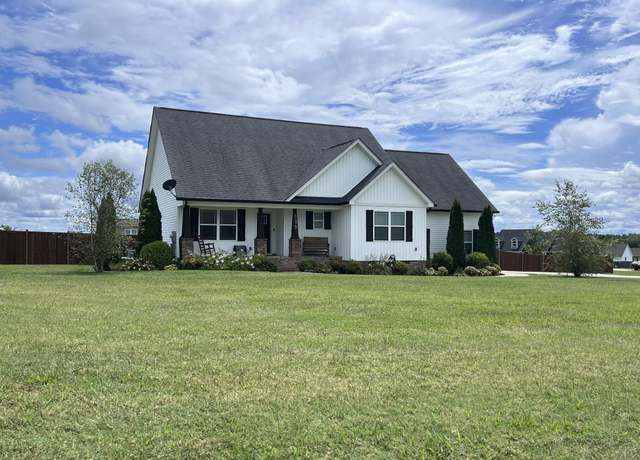 Property at 239 Executive Ct, Manchester, TN 37355, 3 beds, 2 baths
