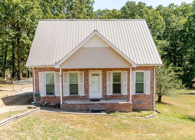 Property at 127 Sherron Dr, Dickson, TN 37055, 2 beds, 2 baths