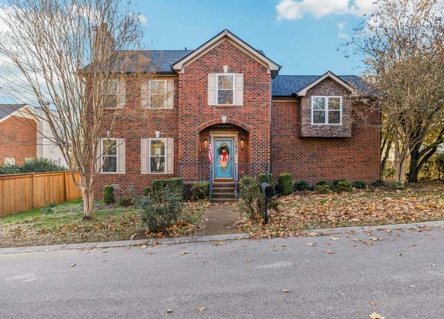 Property at 1621 Wellington Grn, Franklin, TN 37064, 3 beds, 2.5 baths