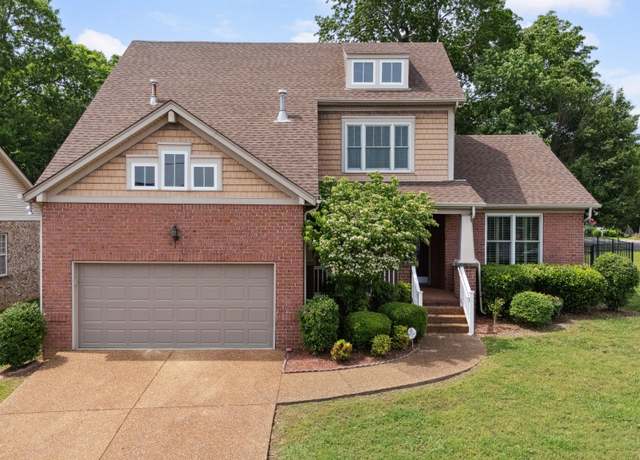 Property at 3045 Cairns Dr W, Mount Juliet, TN 37122, 4 beds, 2.5 baths