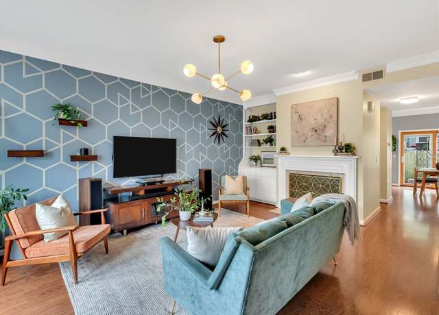 Property at 2112 Blair Blvd #8, Nashville, TN 37212, 2 beds, 2.5 baths