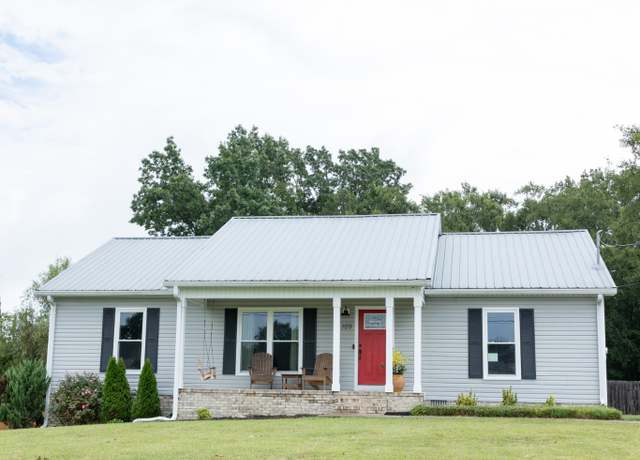 Property at 109 Autumn Ln, Bell Buckle, TN 37020, 3 beds, 2 baths