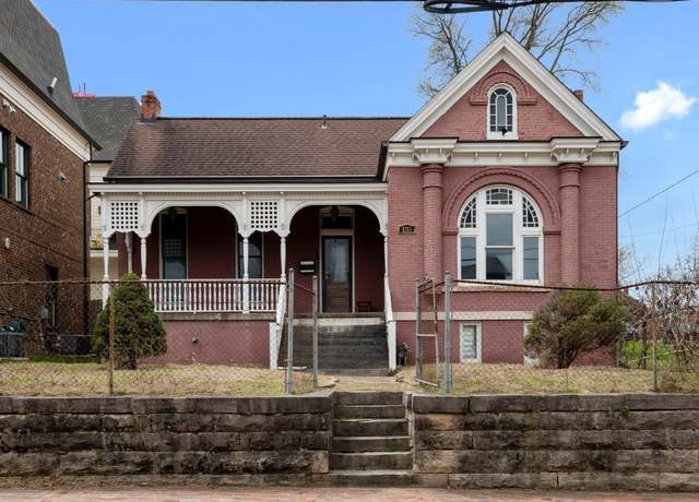 Property at 1315 5th Ave N, Nashville, TN 37208, 3 beds, 2 baths