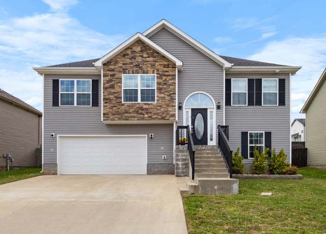 Property at 1391 Freedom Dr, Clarksville, TN 37042, 4 beds, 3 baths