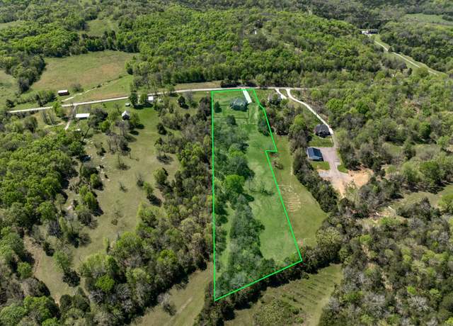 Property at 999 St John Rd, Lascassas, TN 37085, 5 beds, 4 baths