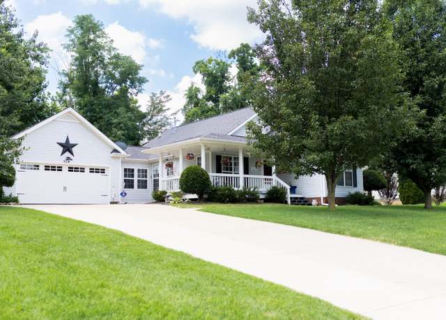 Property at 614 Ashley Oaks Dr, Clarksville, TN 37042, 3 beds, 2 baths