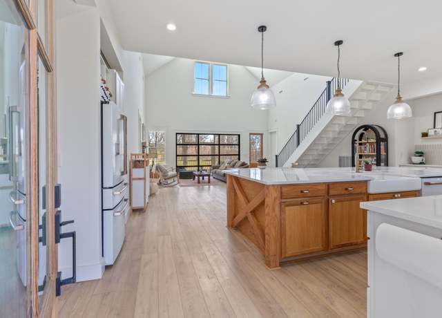 Property at 1222 Rock Church Rd, Dickson, TN 37055, 3 beds, 2.5 baths