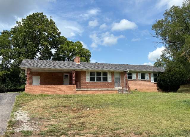 Property at 319 Hull Ave, Carthage, TN 37030, 3 beds, 2 baths