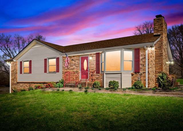 Property at 809 Laurel Dr, Clarksville, TN 37043, 3 beds, 2 baths