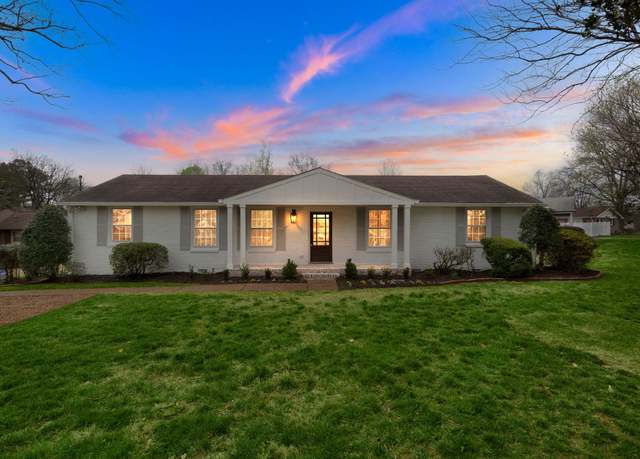 Property at 313 Edgeview Dr, Nashville, TN 37211, 3 beds, 2.5 baths