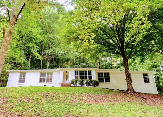 Property at 215 Rolling Fork Ct, Nashville, TN 37205, 4 beds, 3 baths