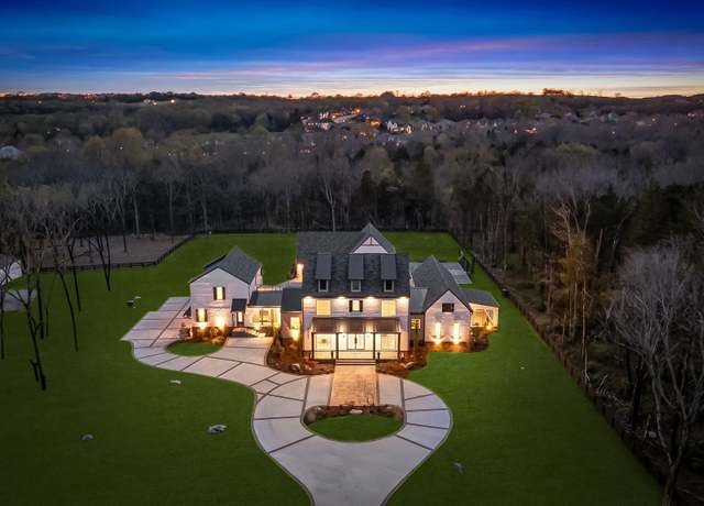 Property at 3737 N Chapel Rd, Franklin, TN 37067, 4 beds, 5.5 baths
