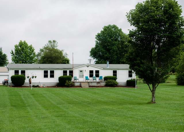 Property at 417 Buttermilk Hollow Rd, Bethpage, TN 37022, 4 beds, 3 baths