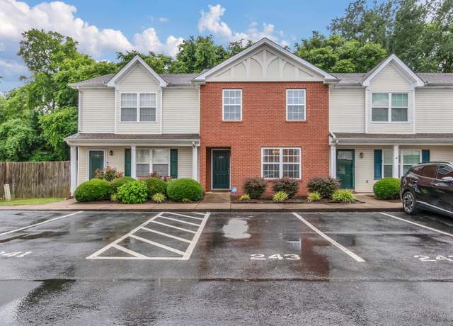 Property at 243 Shoshone Pl, Murfreesboro, TN 37128, 3 beds, 2.5 baths